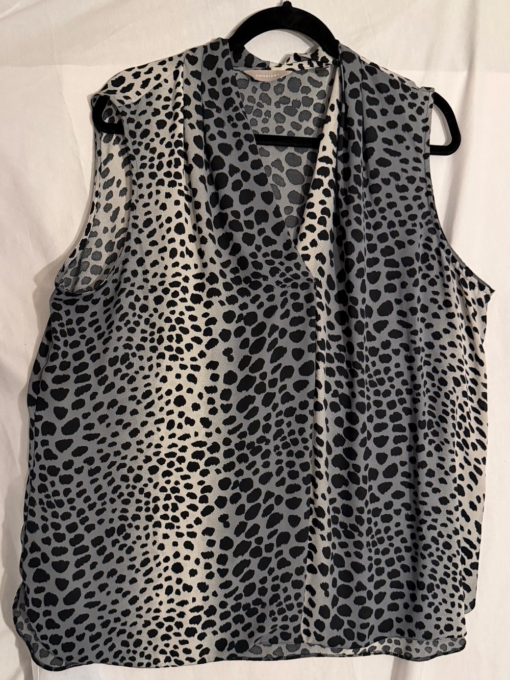 #579 Anthology Sleeveless V-Neck Animal Print Blouse - Black and Gray